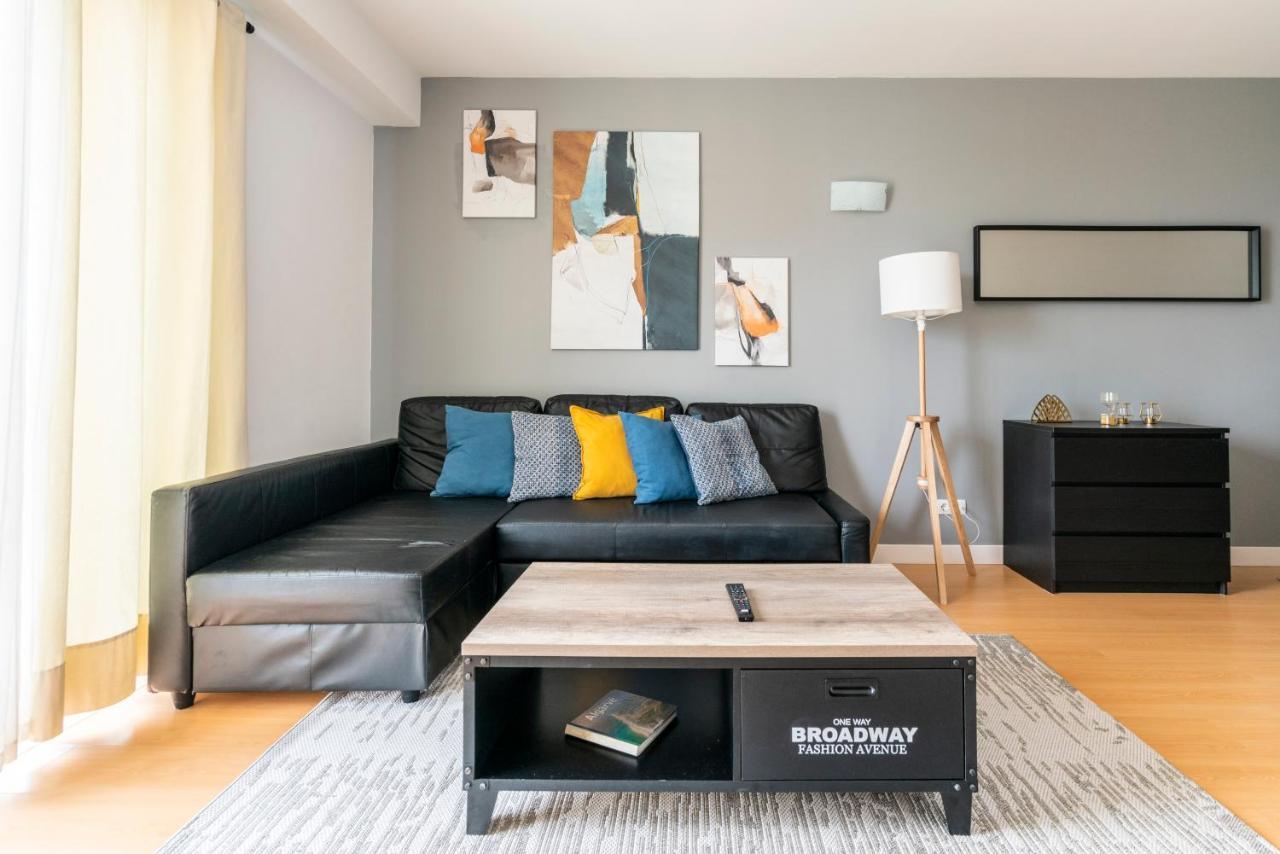 Bright & Spacious 2 Bed Flat 2 Bath W Garage In Lagos Marina Luaran gambar