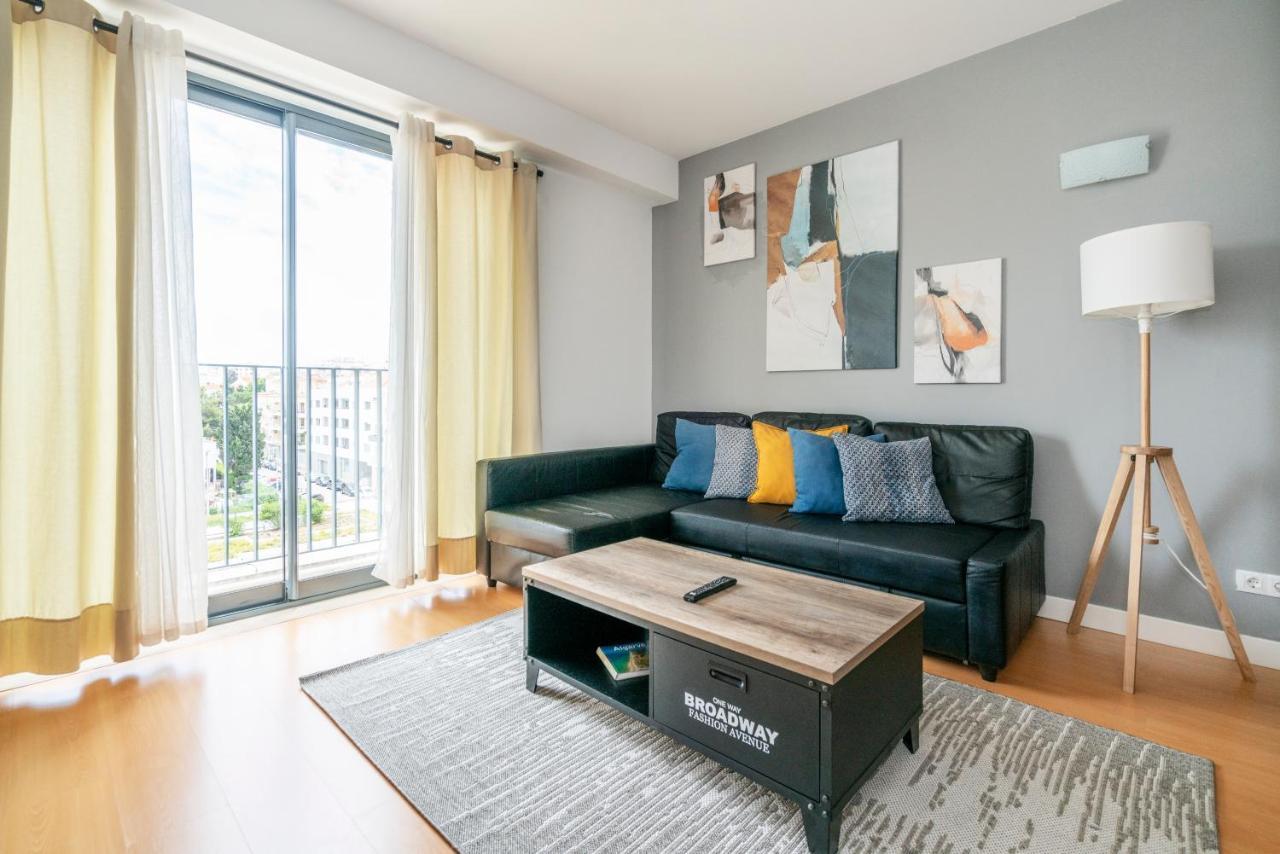 Bright & Spacious 2 Bed Flat 2 Bath W Garage In Lagos Marina Luaran gambar