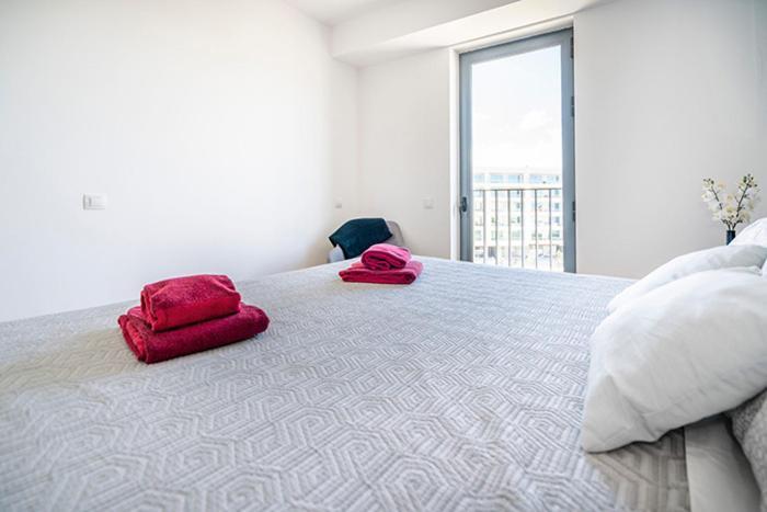 Bright & Spacious 2 Bed Flat 2 Bath W Garage In Lagos Marina Luaran gambar