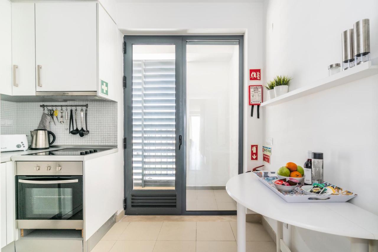 Bright & Spacious 2 Bed Flat 2 Bath W Garage In Lagos Marina Luaran gambar