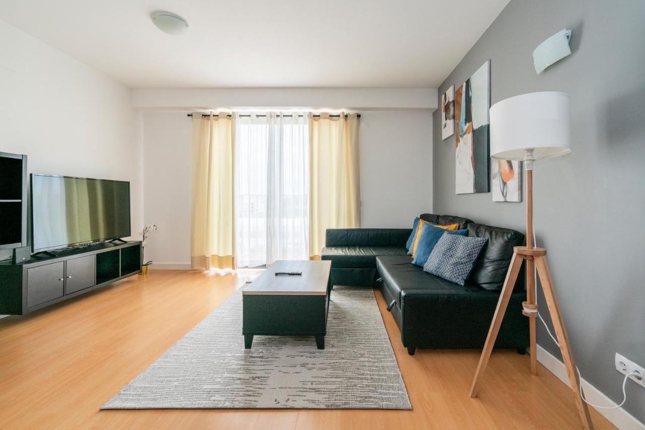 Bright & Spacious 2 Bed Flat 2 Bath W Garage In Lagos Marina Luaran gambar