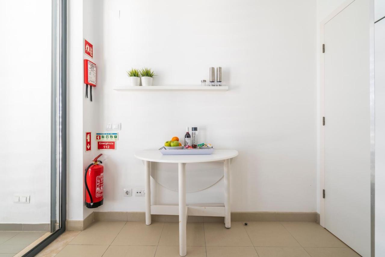 Bright & Spacious 2 Bed Flat 2 Bath W Garage In Lagos Marina Luaran gambar
