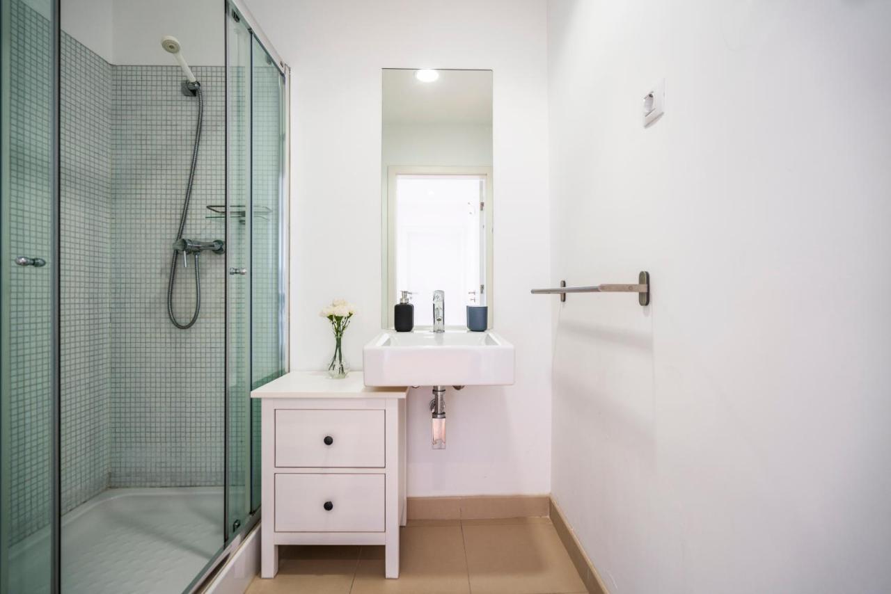 Bright & Spacious 2 Bed Flat 2 Bath W Garage In Lagos Marina Luaran gambar